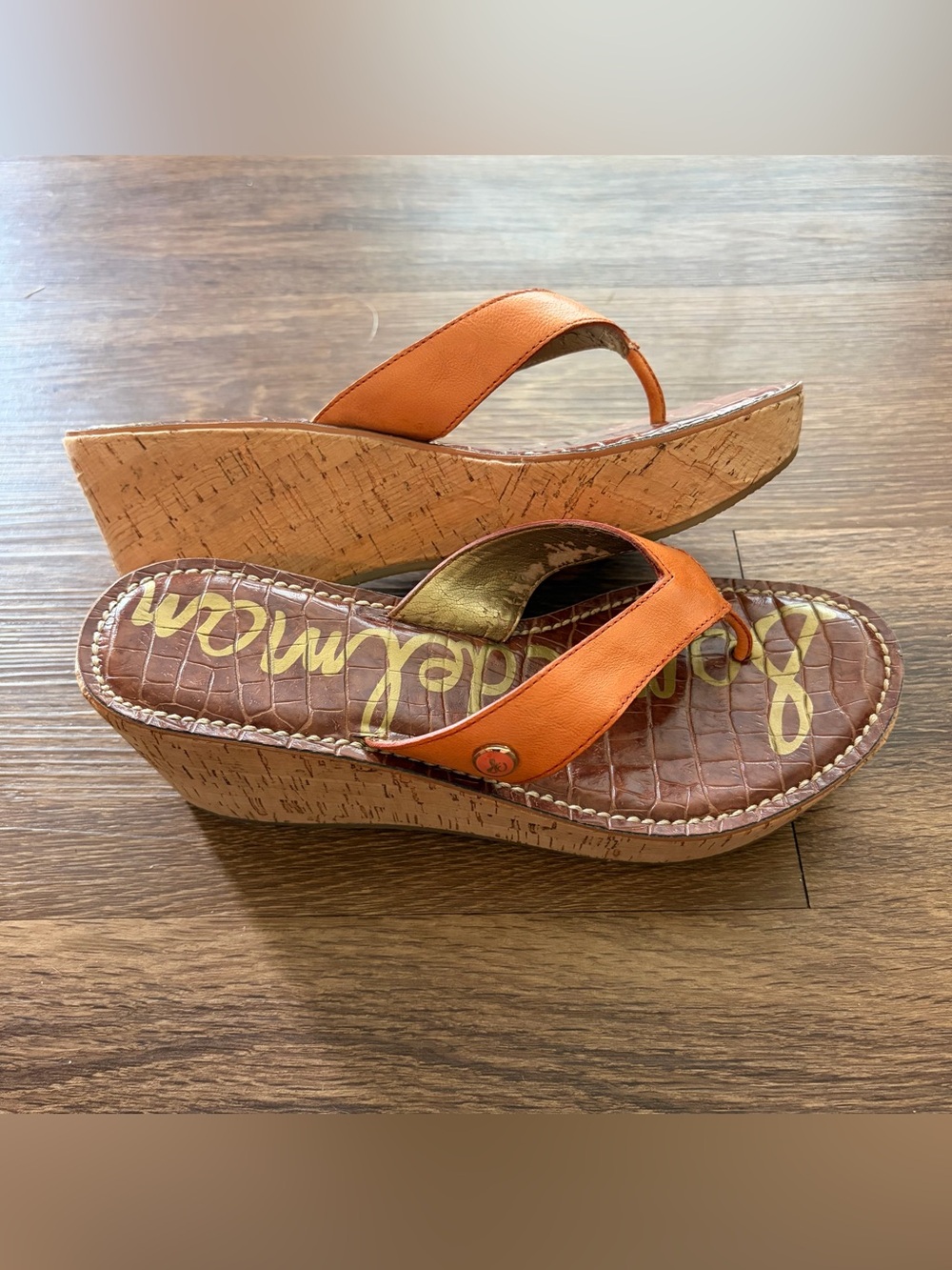 Sam Edelman Leather Wedge Sandals
Little wear inner strap (last pic)
Size 7.5 - Picture 2 of 10